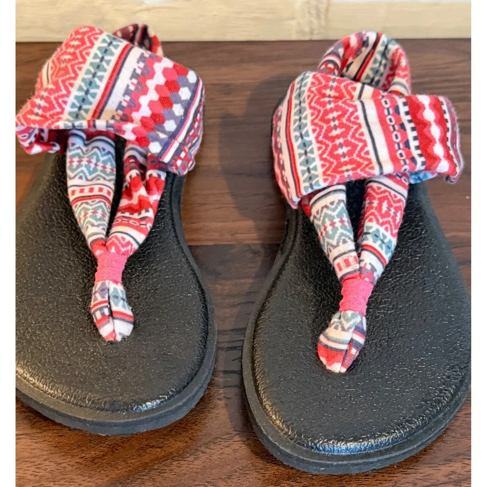 Sanuk Kids Yoga Sling Sandals Red Blue Geometric Tribal Print Size 9-10 Festival